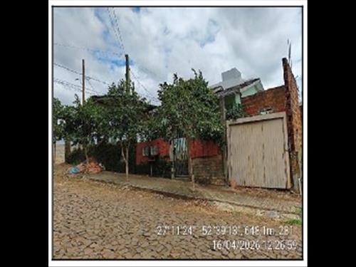 Casa, 46,8 m2 de área privativa, 197,75m2 de área ...