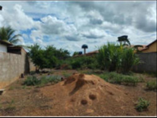 Flores de Goiás/GO - Terreno c/ 450m²