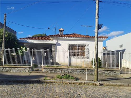 LOTE 002        Imóvel na Rua Bento Gonçalves 293 no Centr...