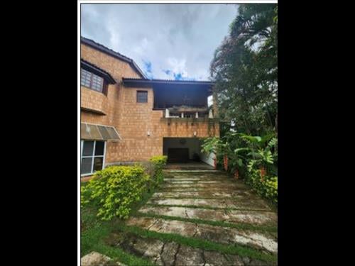 SOBRADO na Estancia Parque Atibaia, A.T 1.355m², A.C 600m², edicula, 4 dorms (2 suítes), piscina, p...
