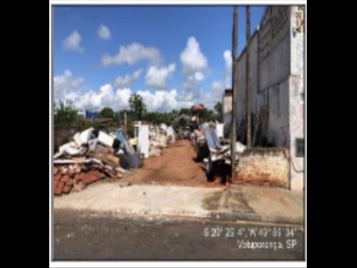 Terreno - Área tot.- 300 m²