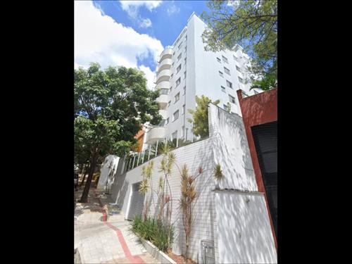 LOTE 004        UM APARTAMENTO SITUADO NO EDIFÍCIO MANATA...
