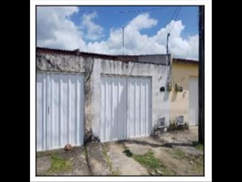 Casa             -   - 74,00m2