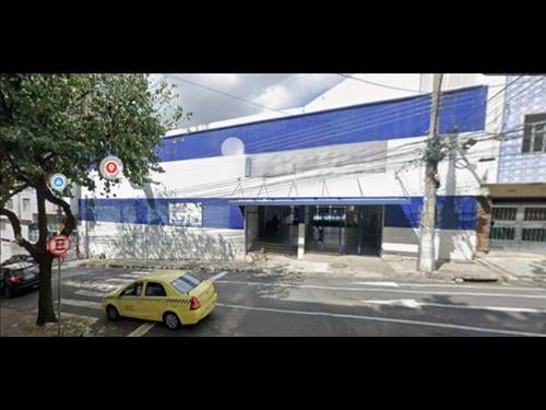 LOTE 181        PRÉDIO COMERCIAL, ONDE ESTÁ LOCALIZADA UMA...
