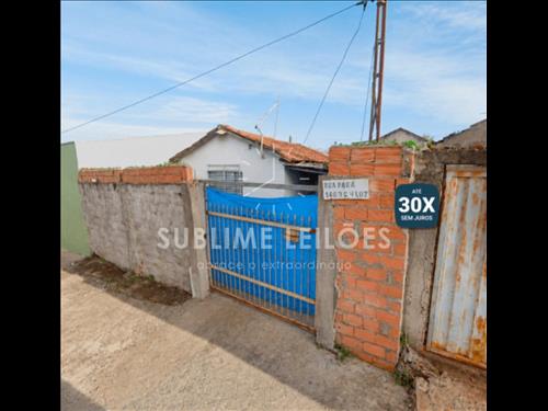Foto de A) Terreno de 273m² | Constr. de 54m²