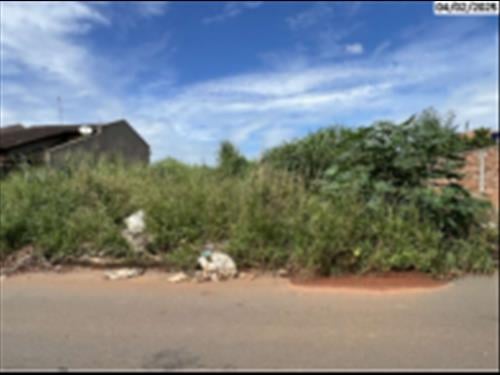 Itumbiara/GO e Aparecida de Goiânia/GO - Imóvel comercial e Terreno com 414,6m²