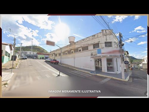 Conjunto de cinco prédios, tipo armazém, cada um medindo 630m², Orós/CE