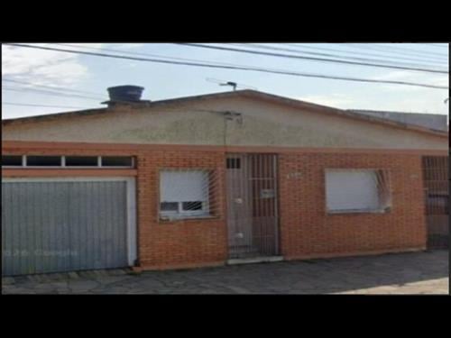 LOTE 62843        CASA EM ALVENARIA DE 199,83M², AVENIDA A...