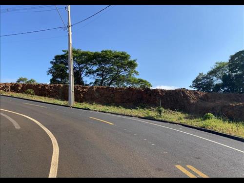 Foto de Terreno Urbano 462,95m2 - Próximo ao novo contorno, ruas asfaltadas, parte alta, área em ascensão e...