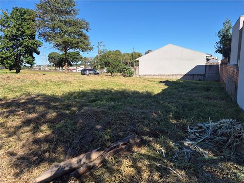 Foto de TERRENO URBANO DE ESQUINA COM 464,88 m2 - JARDIM PANCERA - TOLEDO/PR