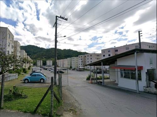LOTE 001        APARTAMENTO COM BOX NO BAIRRO PROGRESSO EM...