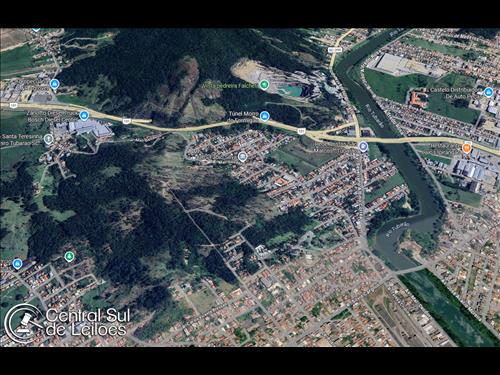 Foto de Terreno com área de 977,60m², no Loteamento Jardim Taitu, no Município de Tubarão/SC