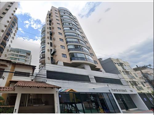 Foto de Apartamento à venda em leilão