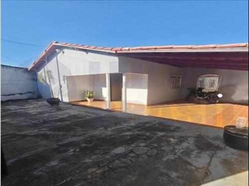 UMA CASA RESIDENCIAL ID Bem 147427 - Lote 001 ANTERIOR PRÓXIMO