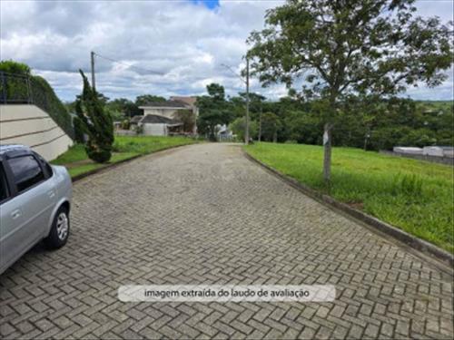 TERRENO COM 1.100 M² NO RESIDENCIAL COLINAS DO PARAHYBA