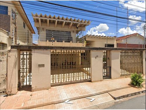Casa à venda em leilão