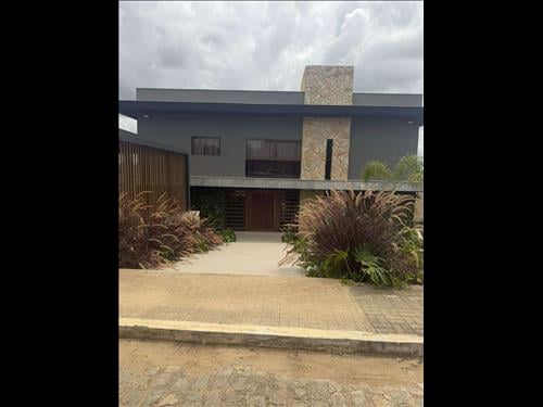 UM IMÓVEL RESIDENCIAL UNIFAMILIAR situado no Condomínio Aguas da Serra, Bananeiras, Quadra Z2, Lote...