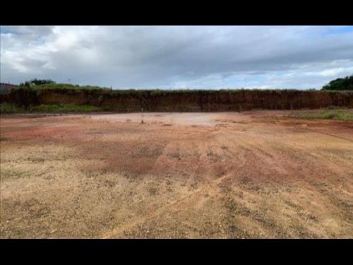 Foto de Um terreno urbano com aprox. 8.001,83m² em Registro/SP