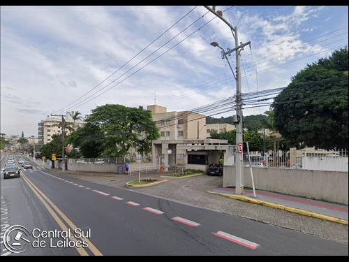 Apartamento nº 02, bloco 03, no Conjunto Habitacional Argus, em Florianópolis/SC