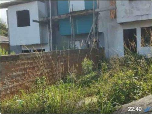 CASA n° 01, em alvenaria, com área privativa de 72,31 m², inacabada e pendente de regularização reg...