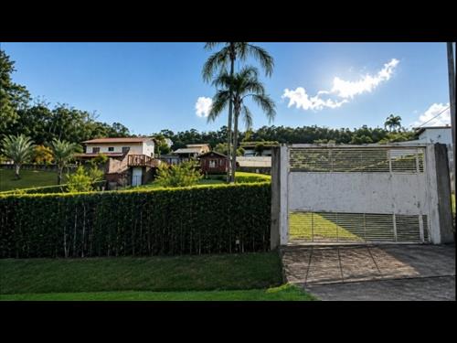 Casa em Condomínio 197 m² com Terreno de 1.000 m² (Condomínio Recreio Campo Verde) - Ibiúna - SP 