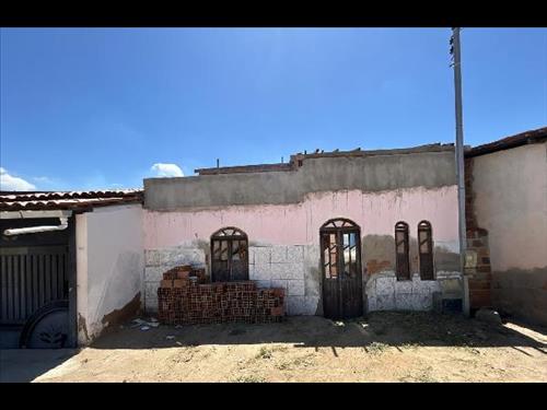 Casa             -   - 65,00m2