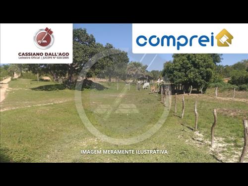 LOTE 033        Gleba de terras, com uma área de 420ha, de...