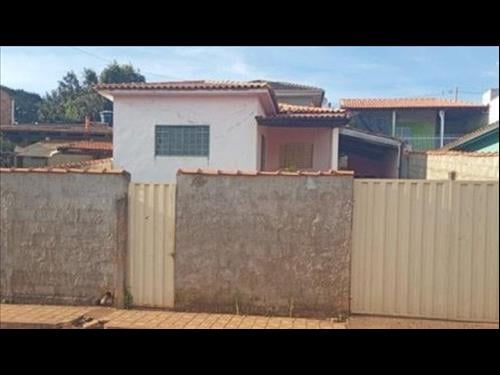 Casa 90 m² - Ilicínea-MG - Rua Salvador Procópio, 525 - Glória