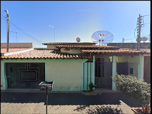 IMÓVEL RESIDENCIAL I ÁREA 200M² | 2 QUARTOS | B. FÁTIMA | ARAGUARI/MG - Possibilidade de parcelamen...