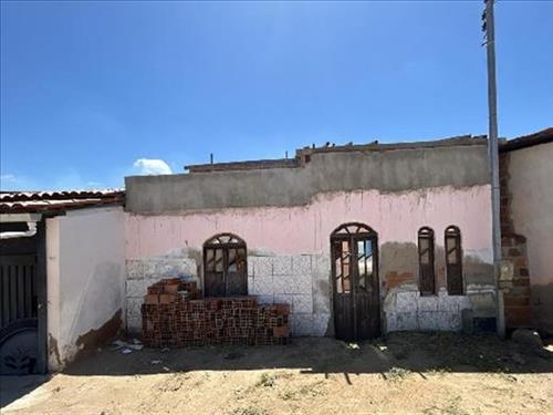 IAÇU/BA - CENTRO - Casa, 65 m2 de área privativa, 117m2 de área do terreno, 2 qts, WC, sl, cozinha....