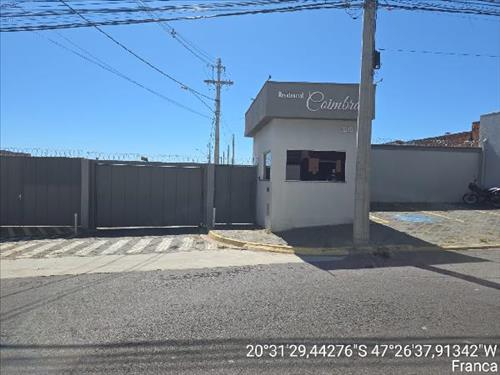 Casa             -   - 244,44m2