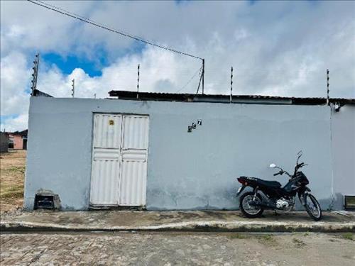 LOTE 004        Casa com 72 de Área Privativa em TEOTONIO...
