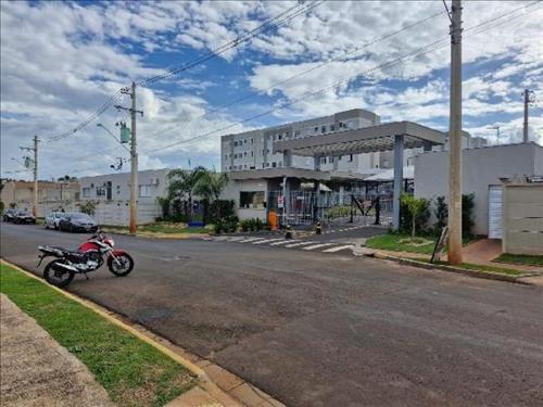 LOTE 413        Apartamento com 43,06 de Área Privativa em...