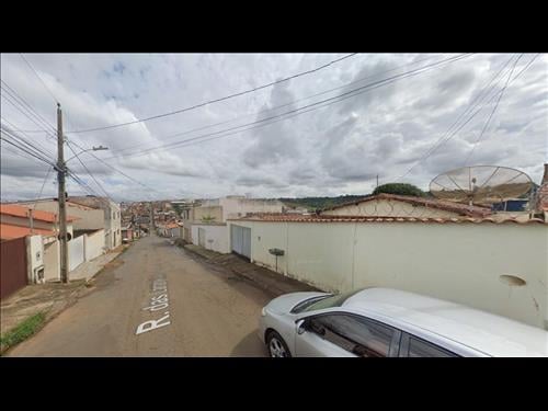 Casa 42m² em Terreno 240m² | São Gotardo-MG | Serra Negra