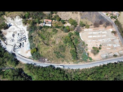 LOTE 001        TERRENO l 16.400M² l AV. DR RENATO AZEREDO...