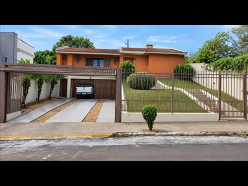 Terreno com 644,00m² com casa de 304,53m²