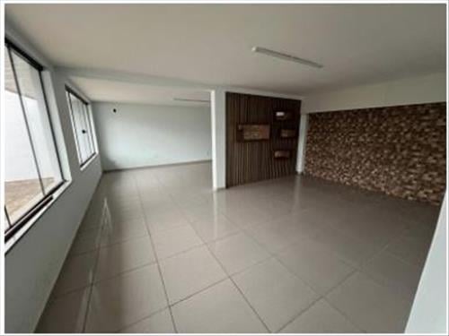 Casa de Alto Padrão com 500 m² de Terreno e 238,43 m² Averbados  Bairro dos Estados  Guarapuava/PR