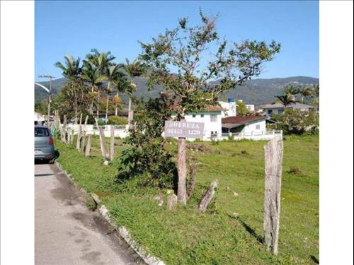 Terreno à venda em leilão