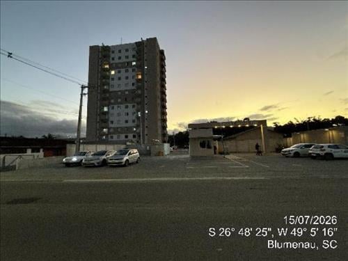 LOTE 422        Apartamento