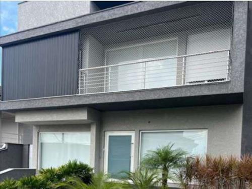 Direitos sobre terreno c/ 525m² em Cotia/SP