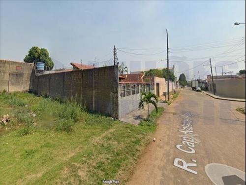 CASA - RESIDENCIA / URBANO