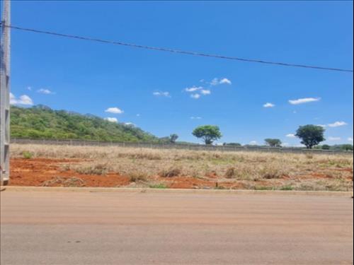 Terreno à venda em leilão