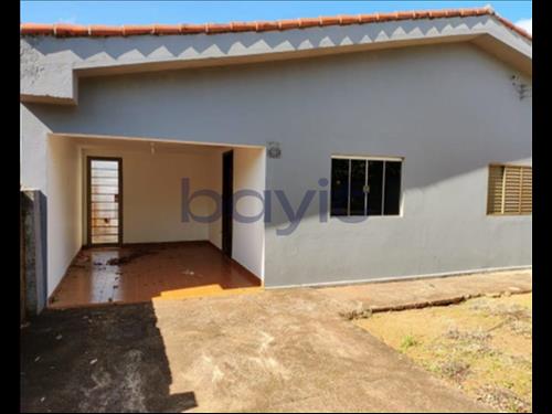 Casa Residencial - 121,00 m²