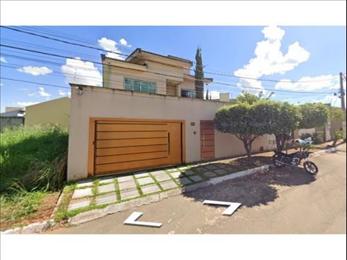 Sobrado à venda em leilão
