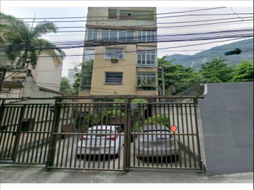 Apartamento à venda em leilão