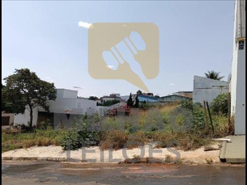Lote de 360m² em Patos de Minas