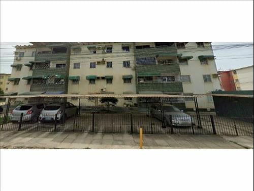 Apartamento à venda em leilão