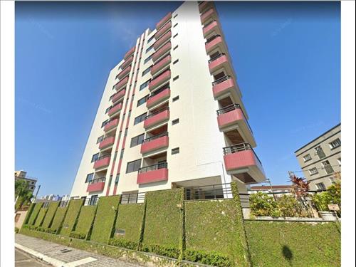 Apartamento à venda em leilão
