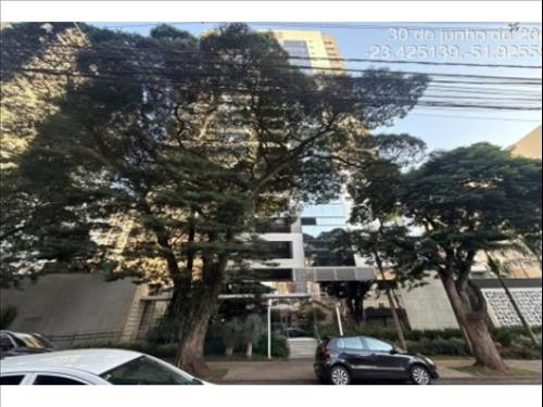 Apartamento à venda em leilão