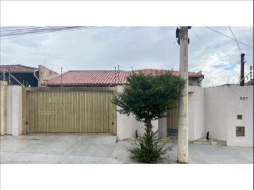 Casa à venda em leilão